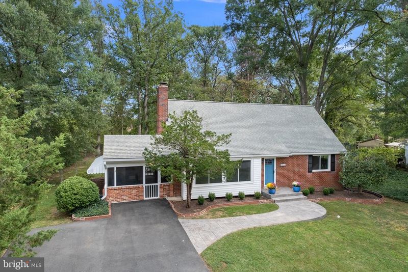 3911 Gibbs St, Alexandria, VA 22309