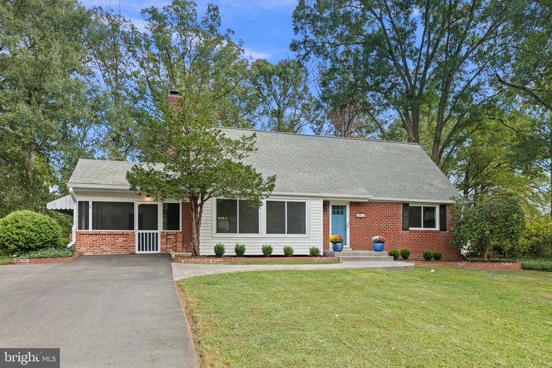 3911 Gibbs St, Alexandria, VA 22309