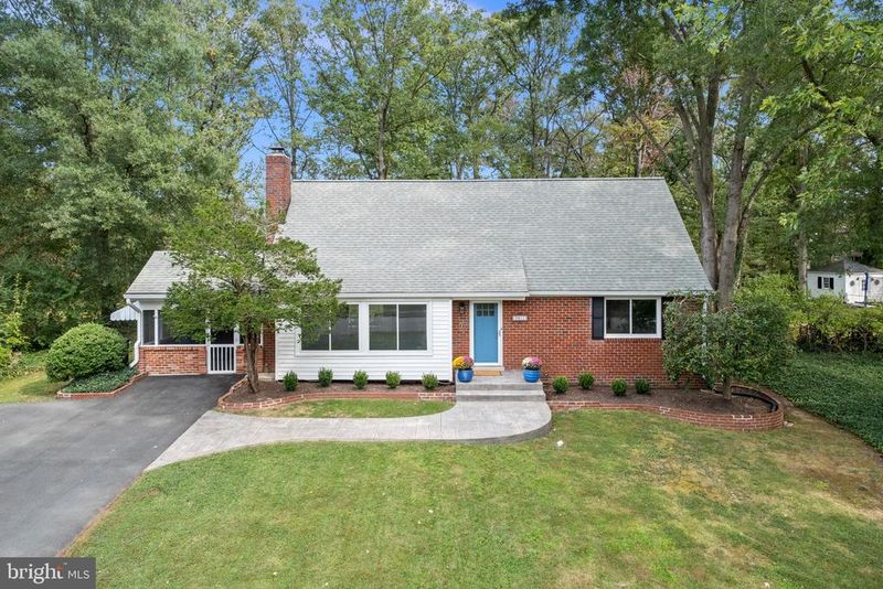 3911 Gibbs St, Alexandria, VA 22309