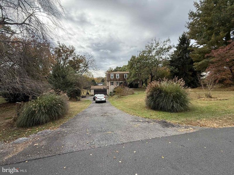 10209 Oxfordshire Rd, Great Falls, VA 22066