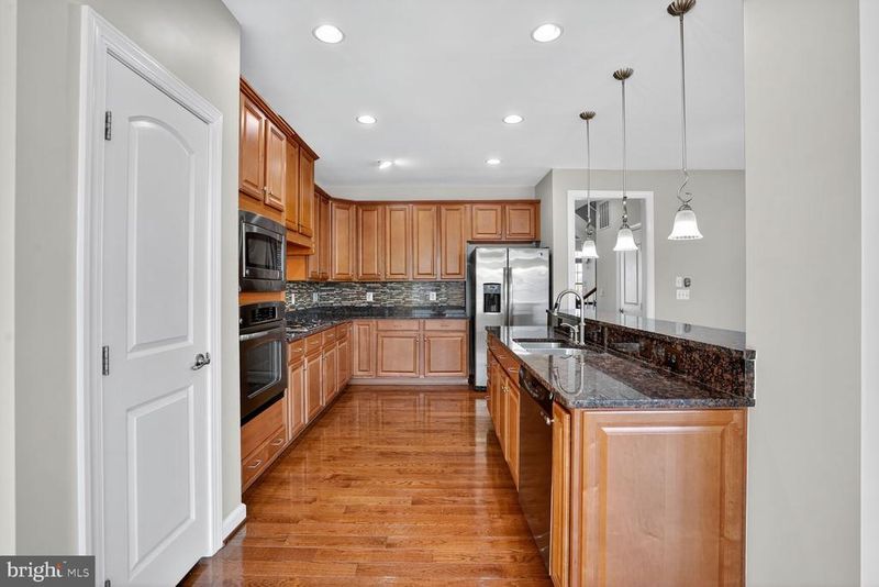 21285 Park Grove Ter, Ashburn, VA 20147