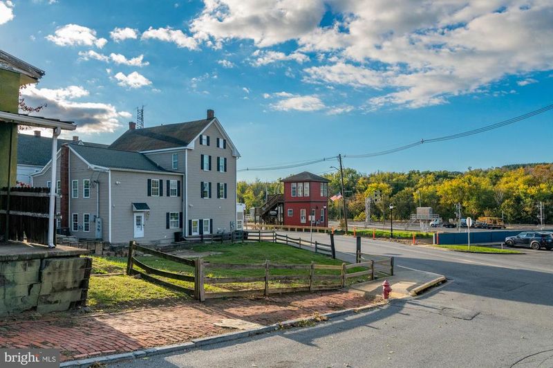 101 E Potomac St, Brunswick, MD 21716