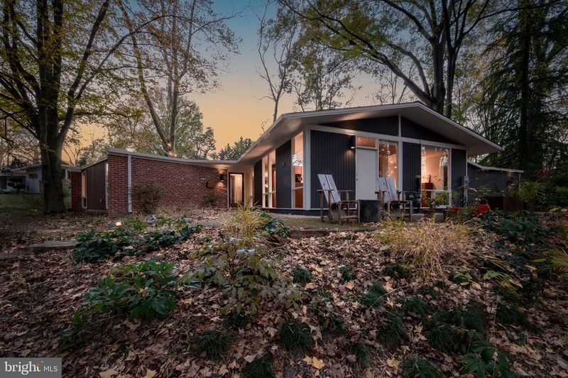 7214 Rebecca Dr, Alexandria, VA 22307