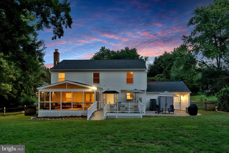 10302 Galpin Ct, Great Falls, VA 22066