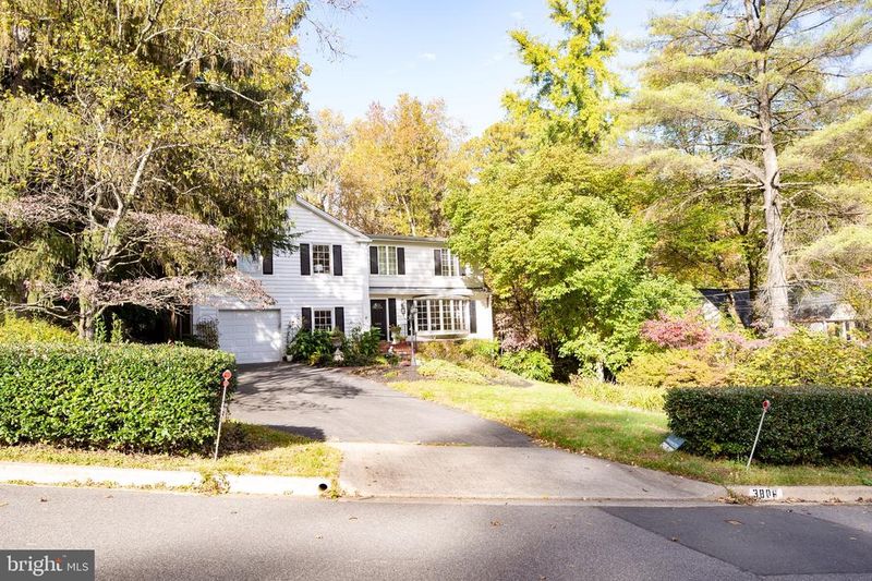 3806 Bent Branch Rd, Falls Church, VA 22041