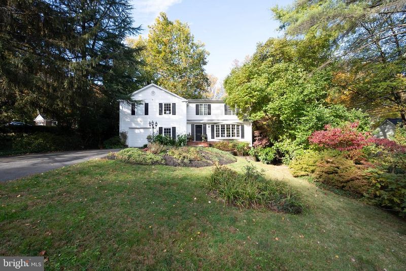 3806 Bent Branch Rd, Falls Church, VA 22041