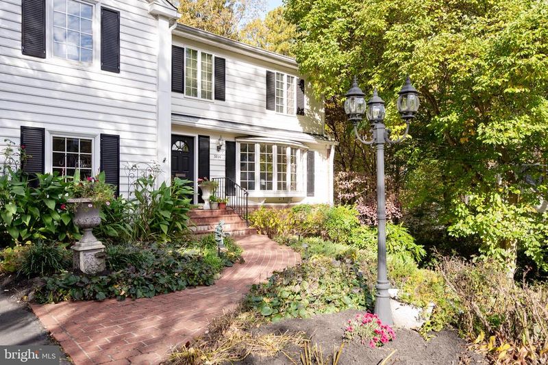 3806 Bent Branch Rd, Falls Church, VA 22041