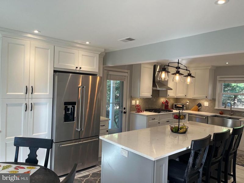 10714 Dudley Ct, Fairfax, VA 22030