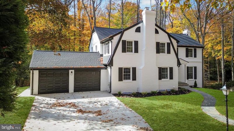 7604 Hackamore Dr, Potomac, MD 20854