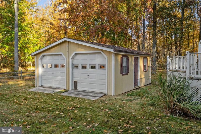 732 Masons Beach Rd, Deale, MD 20751