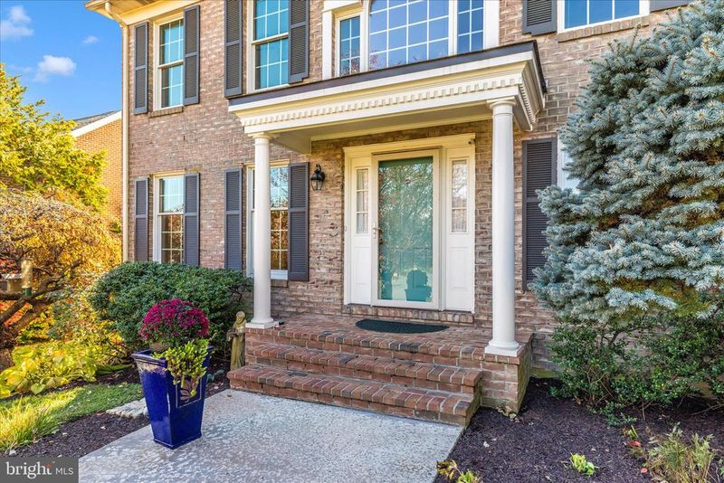 8217 Glen Heather Dr, Frederick, MD 21702