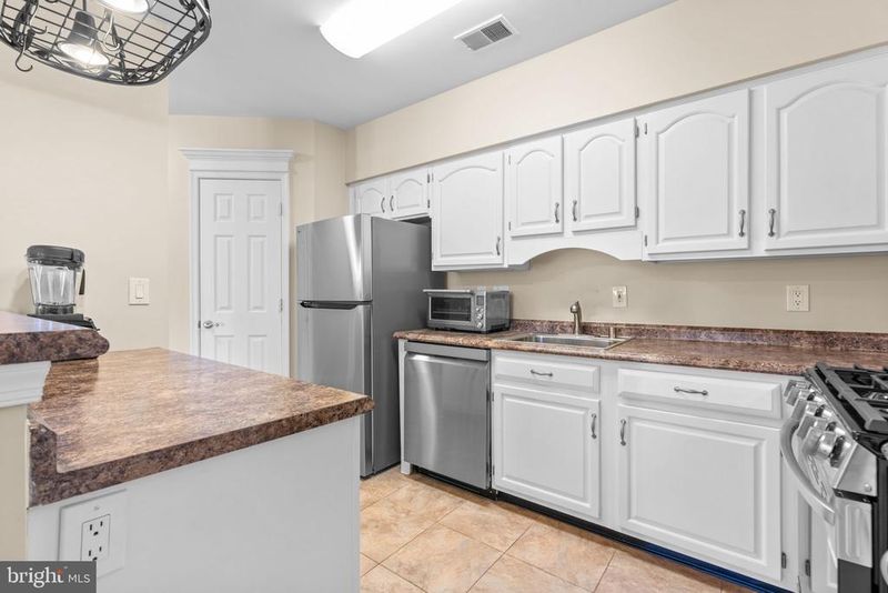 308 Gatehouse Ln #308D, Odenton, MD 21113