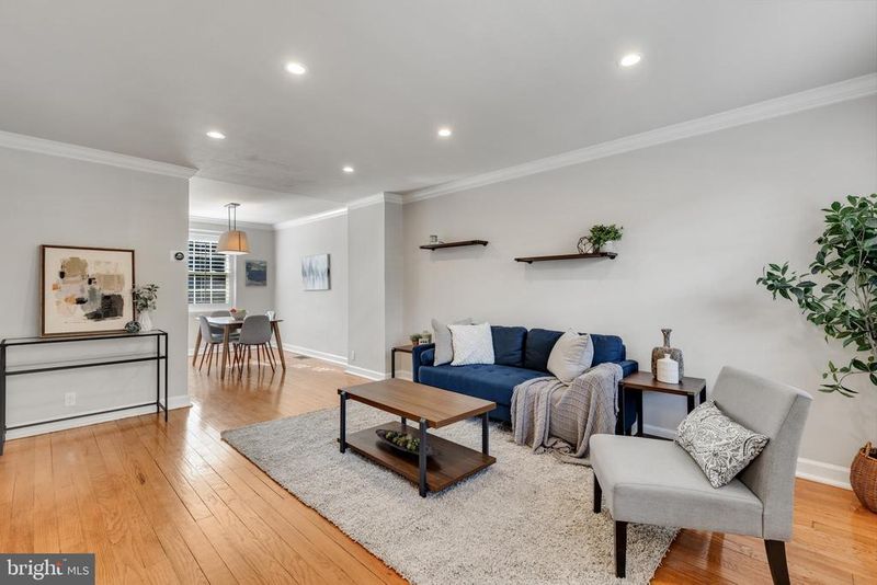 3535 S Wakefield St, Arlington, VA 22206