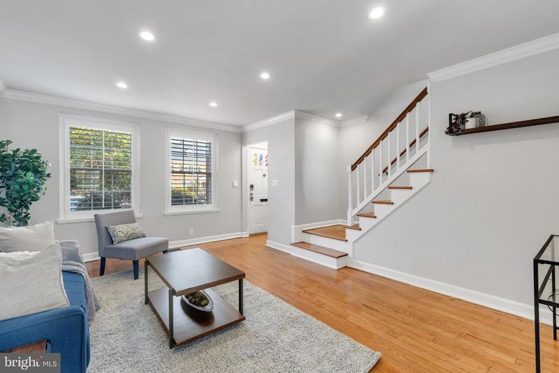 3535 S Wakefield St, Arlington, VA 22206
