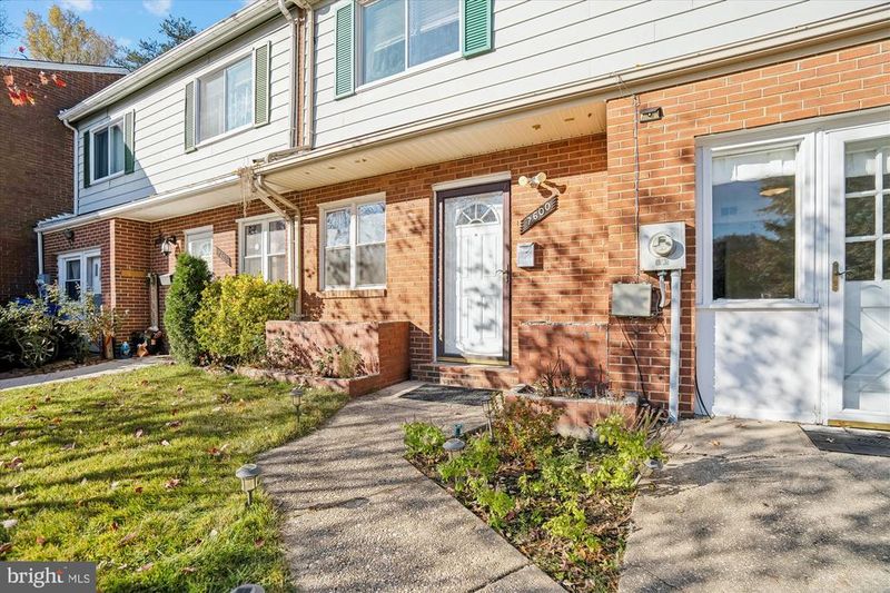 7600 Lotus Ct, Laurel, MD 20707