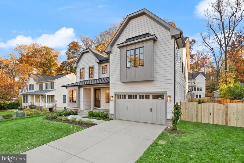 601 Timber Ln, Falls Church, VA 22046
