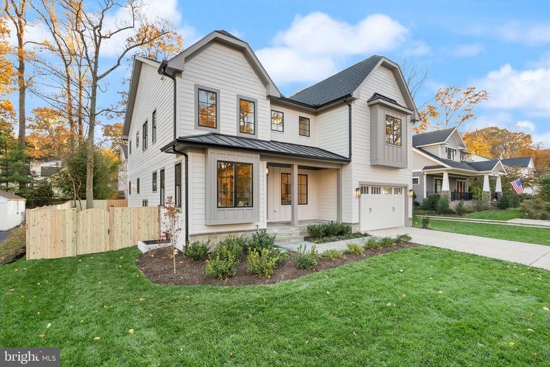 601 Timber Ln, Falls Church, VA 22046