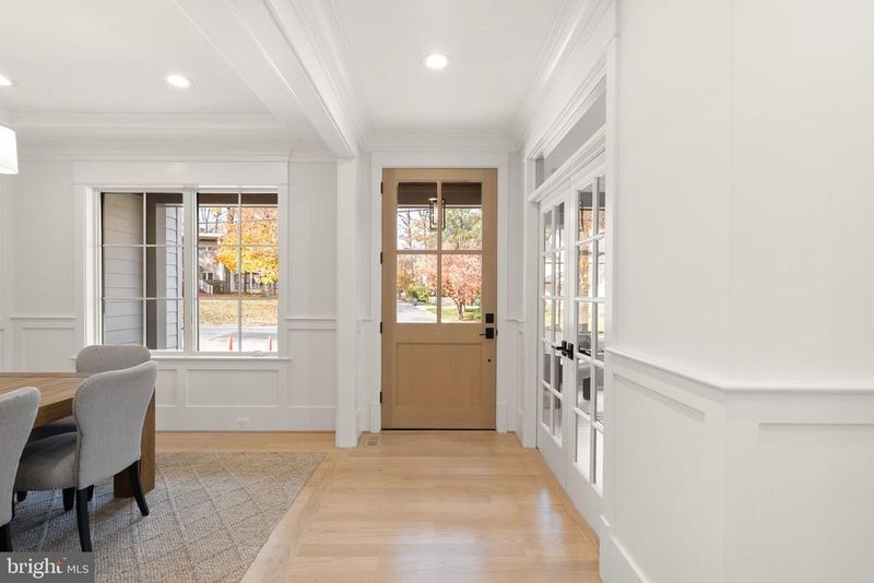 601 Timber Ln, Falls Church, VA 22046