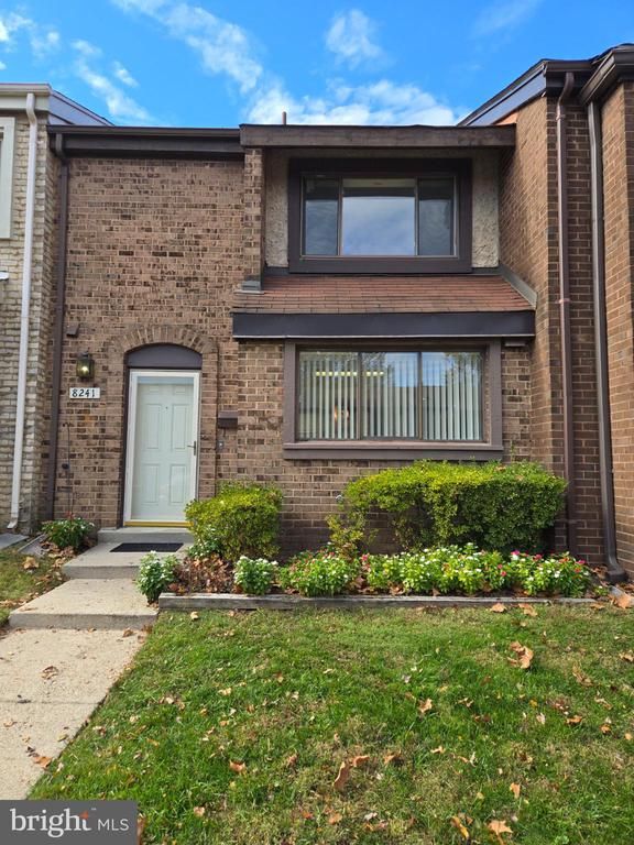 8241 Canning Ter, Greenbelt, MD 20770
