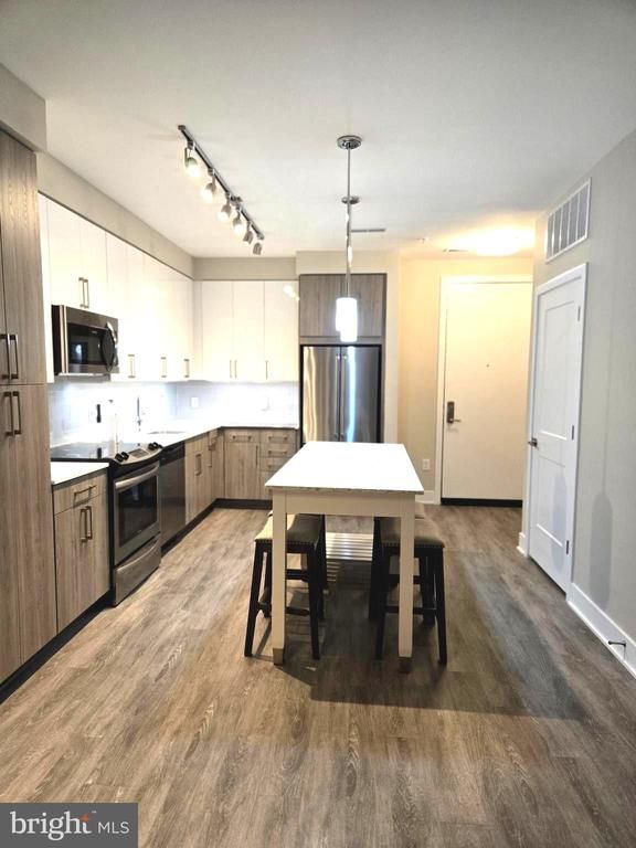 145 Riverhaven Dr #533, National Harbor, MD 20745