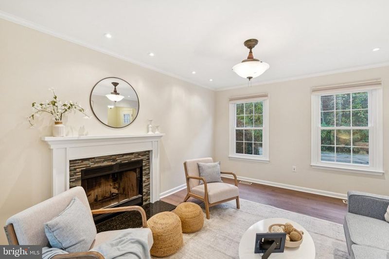 5945 Deale Beach Rd, Deale, MD 20751