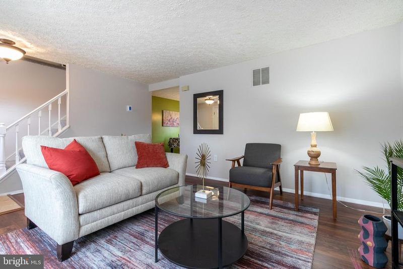 10665 Glen Hannah Dr, Laurel, MD 20723