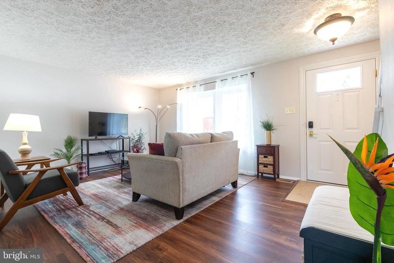 10665 Glen Hannah Dr, Laurel, MD 20723
