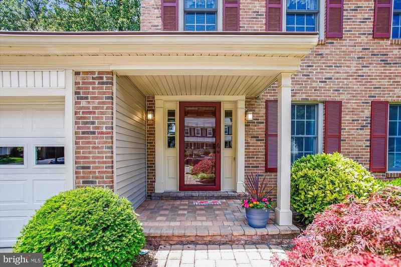 5608 Doolittle St, Burke, VA 22015