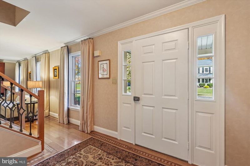 5608 Doolittle St, Burke, VA 22015