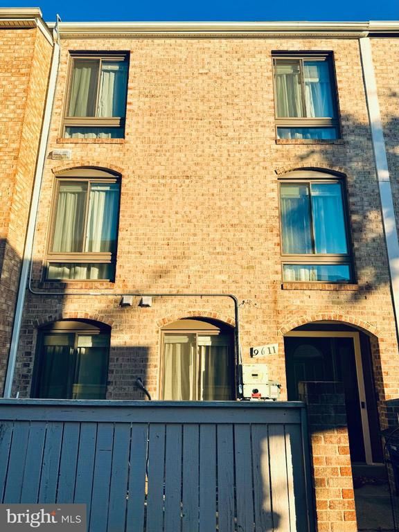 9611 Brassie Way, Montgomery Village, MD 20886