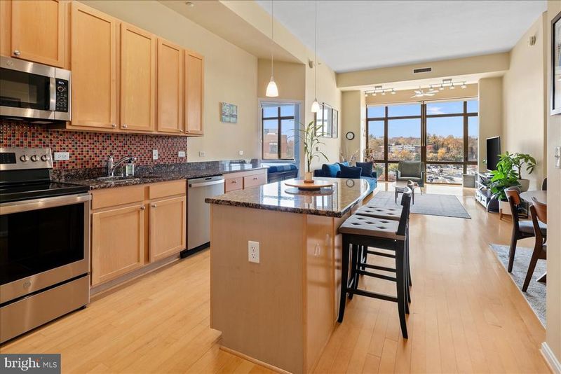 2720 S Arlington Mill Dr #1107, Arlington, VA 22206