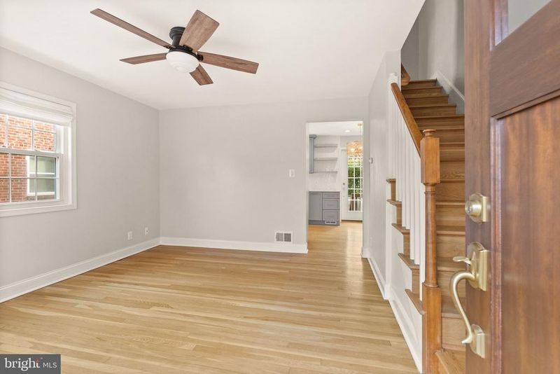 317 E Oak St, Alexandria, VA 22301