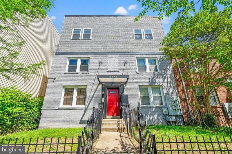 1241 18th St NE #5, Washington, DC 20002