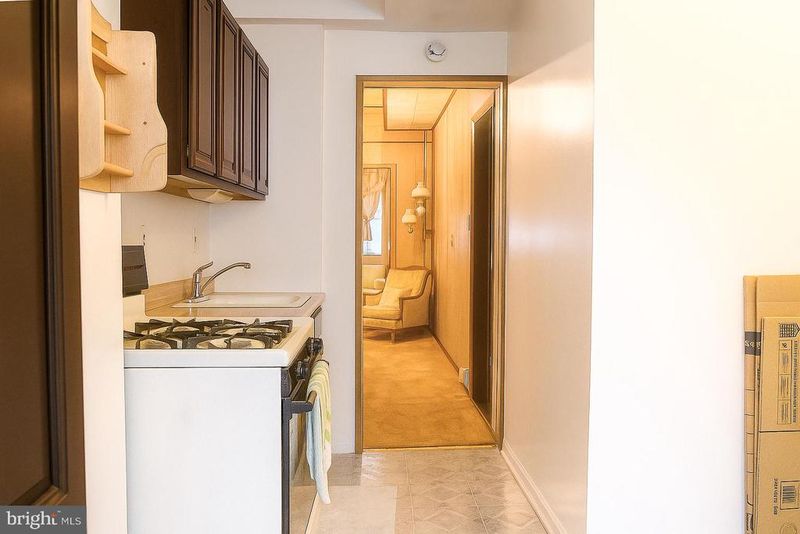 648 E St NE, Washington, DC 20002