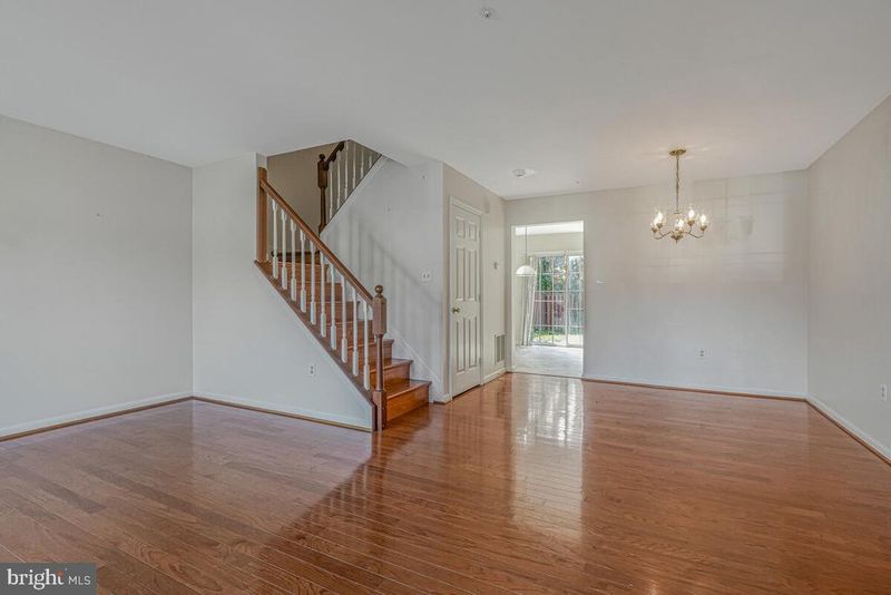2552 Fernwood Ct, Waldorf, MD 20601