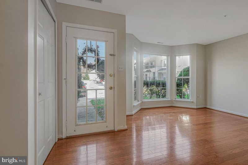 2552 Fernwood Ct, Waldorf, MD 20601