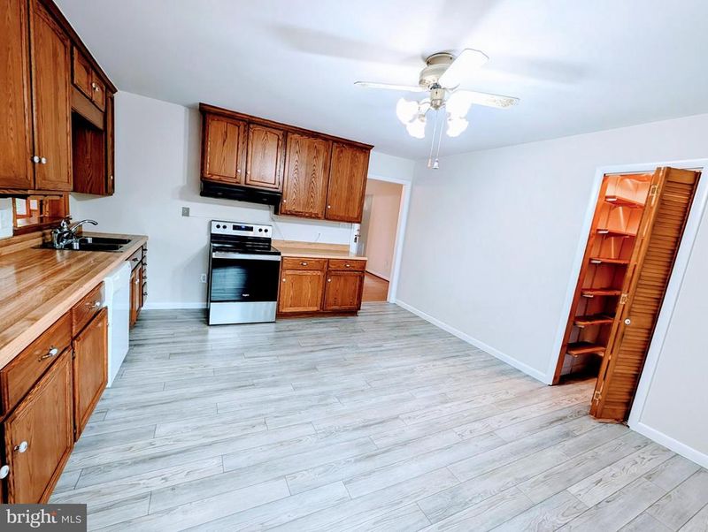 7403 Bear Branch Rd, Adamstown, MD 21710