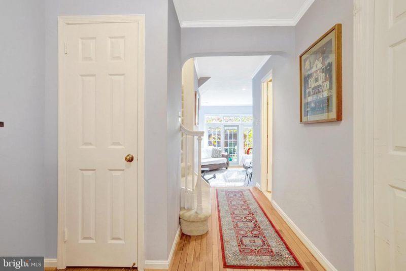 6701 Washington Blvd #B, Arlington, VA 22213