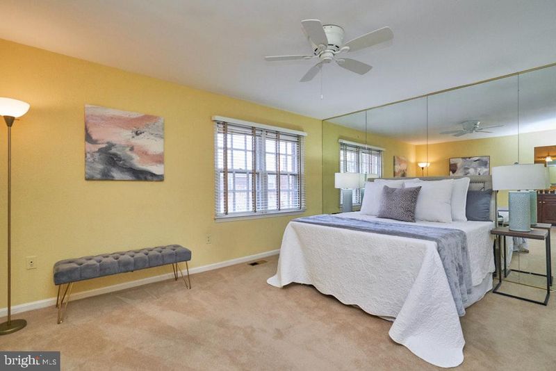 5116 Woodmire Ln, Alexandria, VA 22311