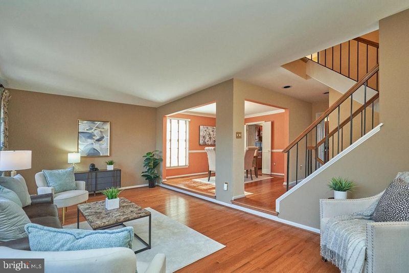 5116 Woodmire Ln, Alexandria, VA 22311