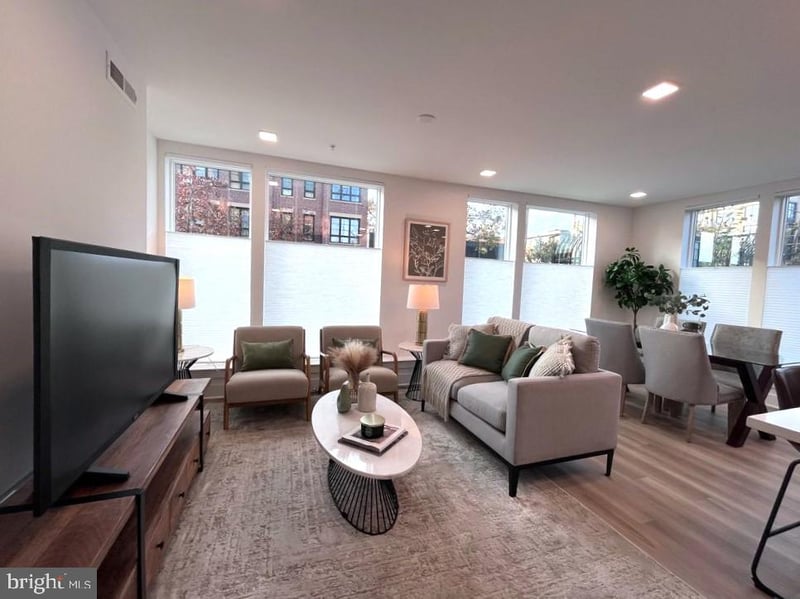701 N Henry St #104, Alexandria, VA 22314