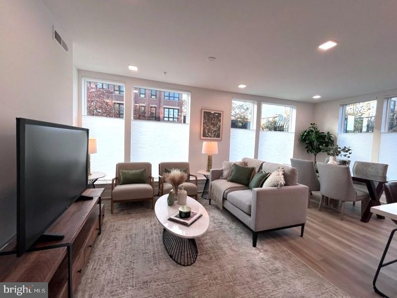 701 N Henry St #205, Alexandria, VA 22314