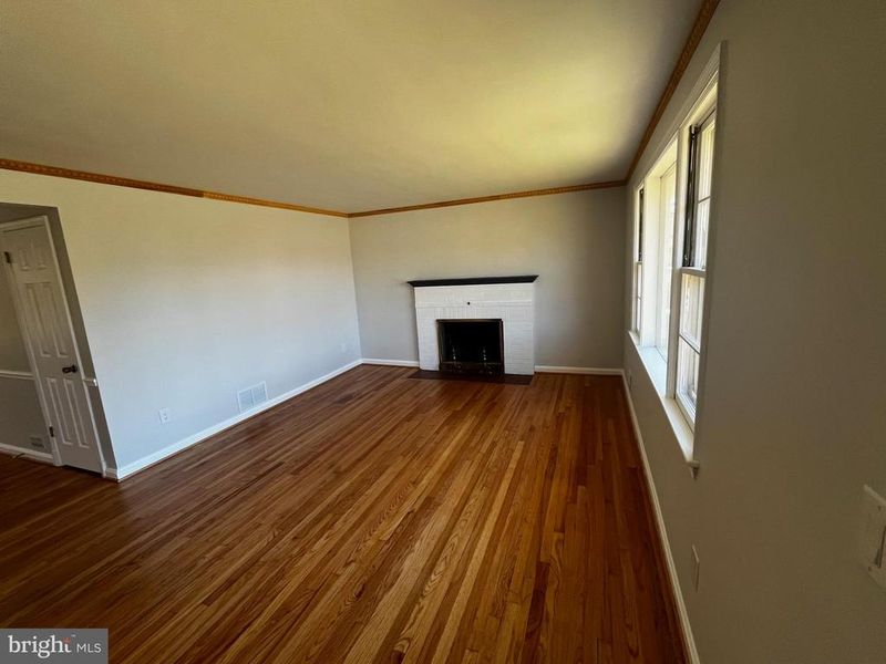 3208 Lassie Ave, Suitland, MD 20746