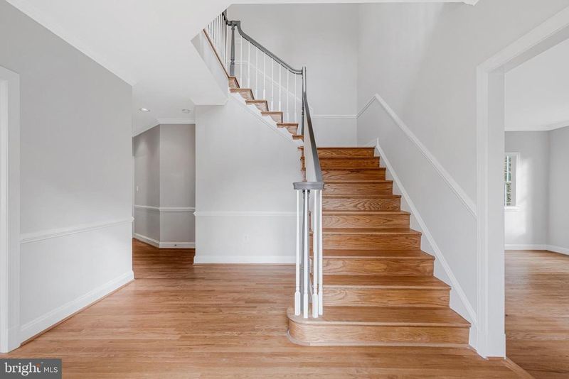 1200 Chadsworth Ct, Mclean, VA 22102