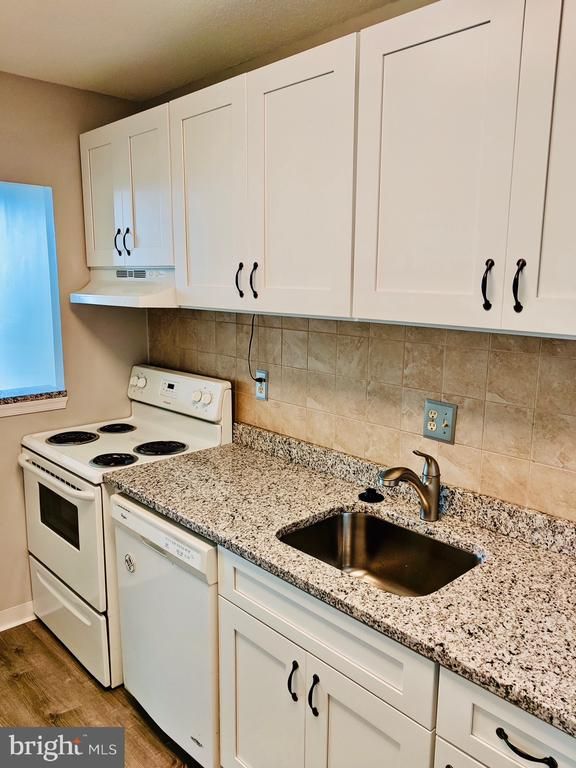 2059 Huntington Ave #1403, Alexandria, VA 22303