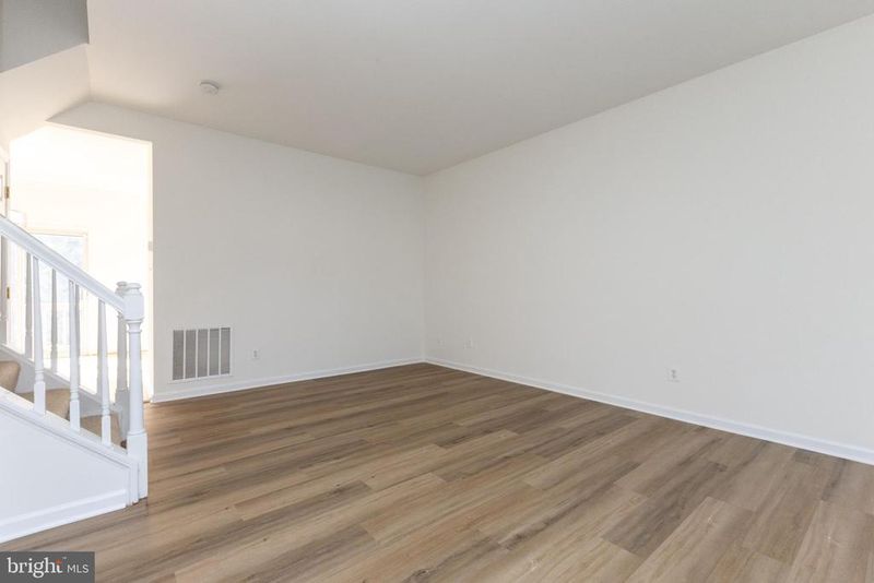 4172 Ashmere Cir, Dumfries, VA 22025