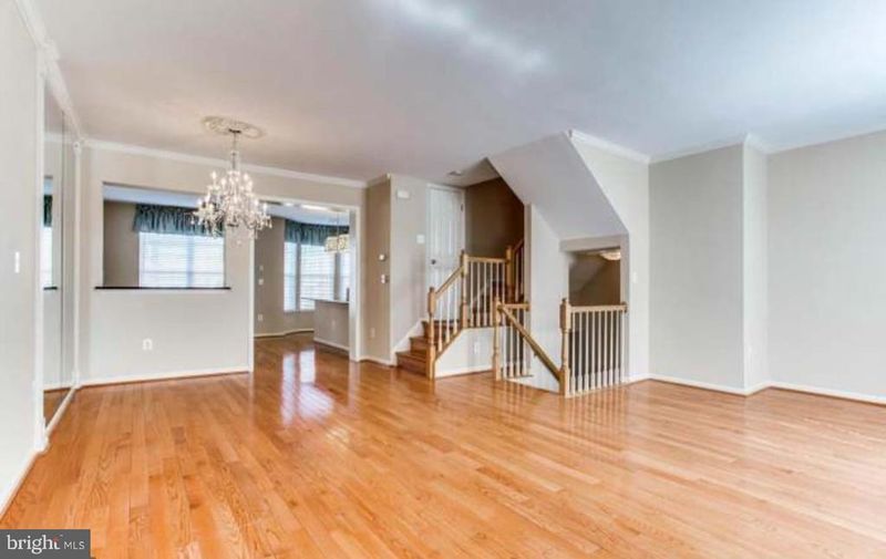 6022 Katelyn Ct, Alexandria, VA 22310
