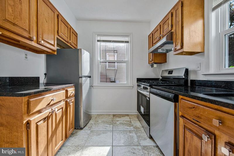 4822 Woodlawn Dr, Hyattsville, MD 20784