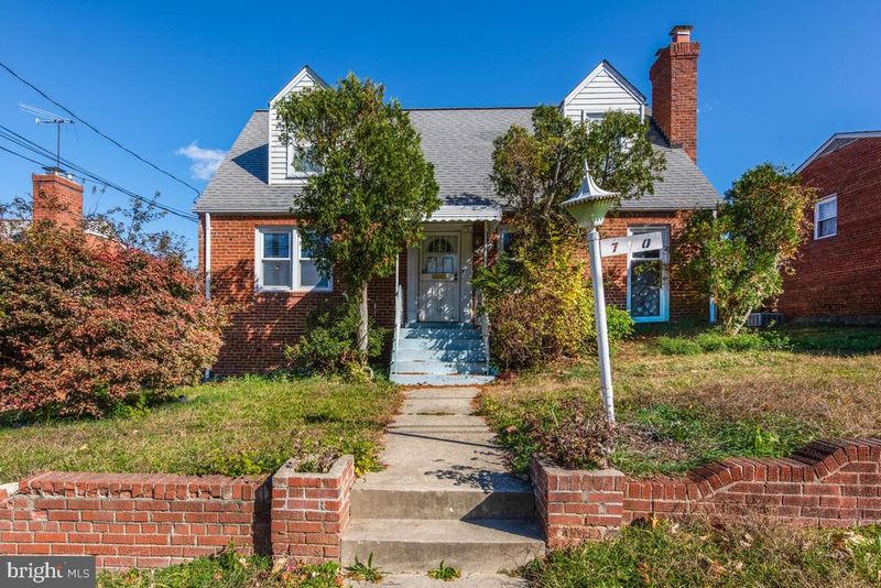 710 Somerset Pl, Hyattsville, MD 20783
