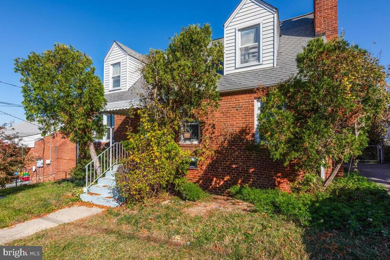 710 Somerset Pl, Hyattsville, MD 20783